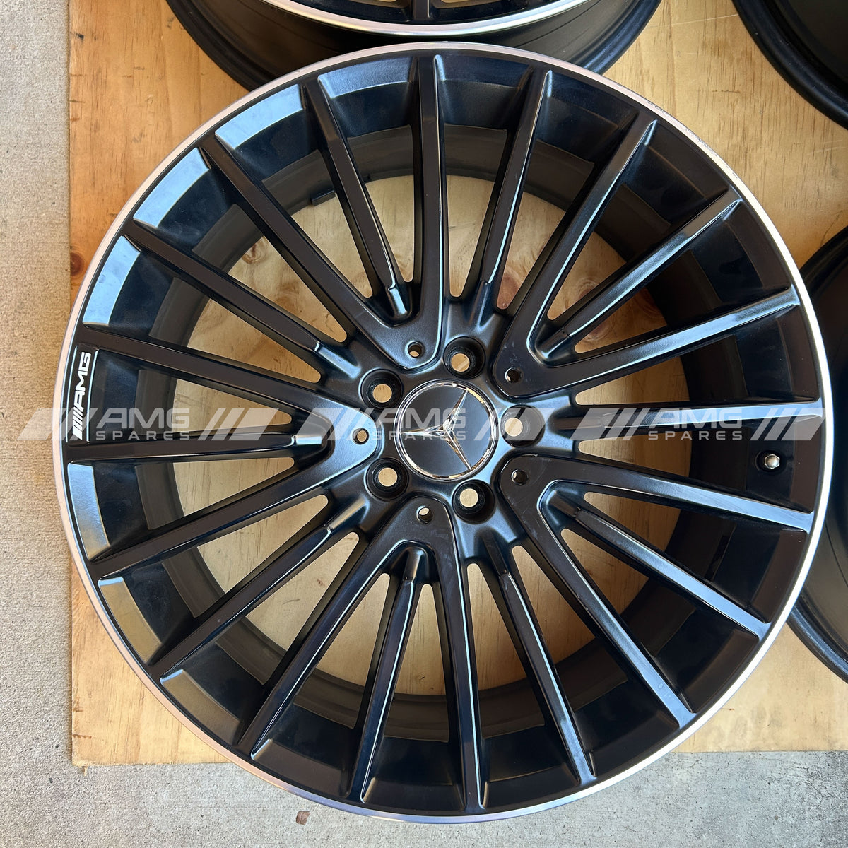 AMG45  マグプル ブラック 一個 GLA45 X156 black AMG multi spoke wheels 20 inch A1564012900