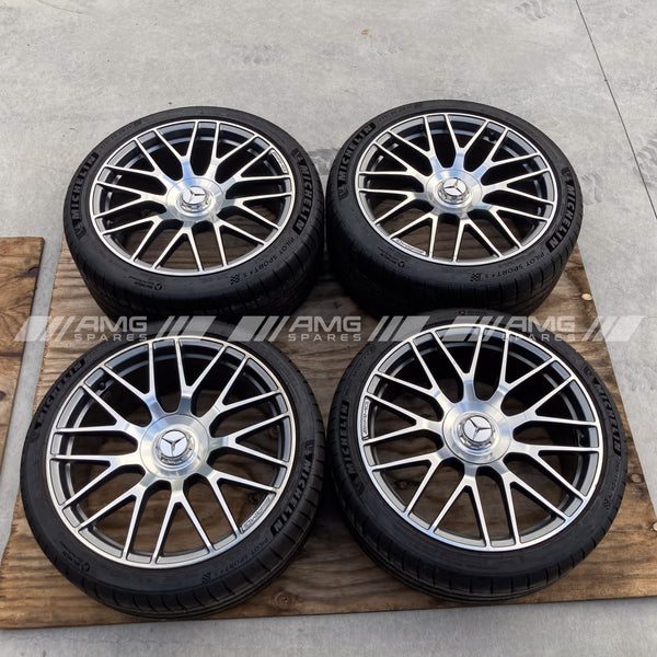 *** SOLD OUT *** C63s Sedan Silver W205 AMG wheels A2054011700 A2054011800